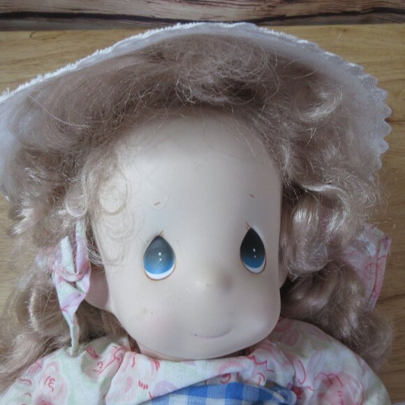 Precious Moments - 16" Doll - Ellie #1086  Vintage 1994 - Picture 3 of 7